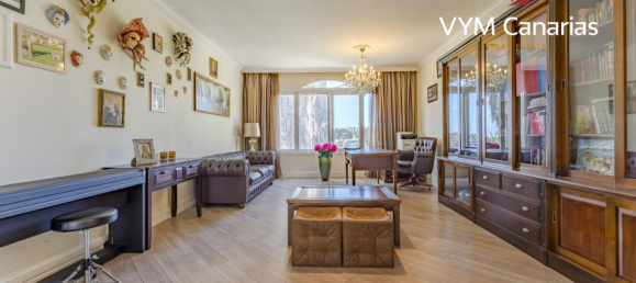 5 bedrooms Villa in La Caleta, Spain No. 10227 21