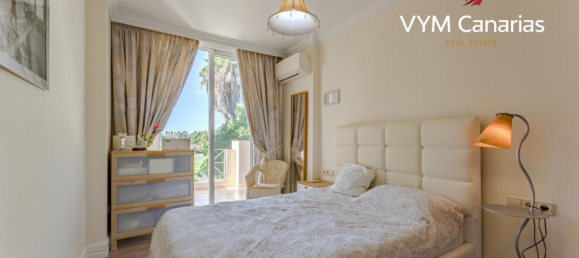 5 bedrooms Villa in La Caleta, Spain No. 10227 16