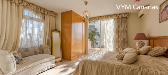 5 bedrooms Villa in La Caleta, Spain No. 10227 25