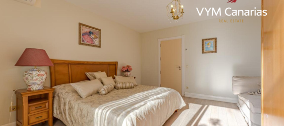 5 bedrooms Villa in La Caleta, Spain No. 10227 26