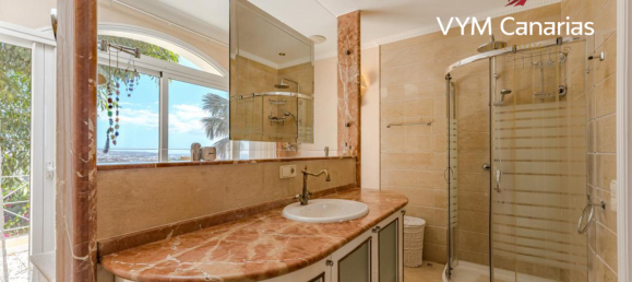 5 bedrooms Villa in La Caleta, Spain No. 10227 7