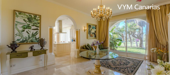 5 bedrooms Villa in La Caleta, Spain No. 10227 3