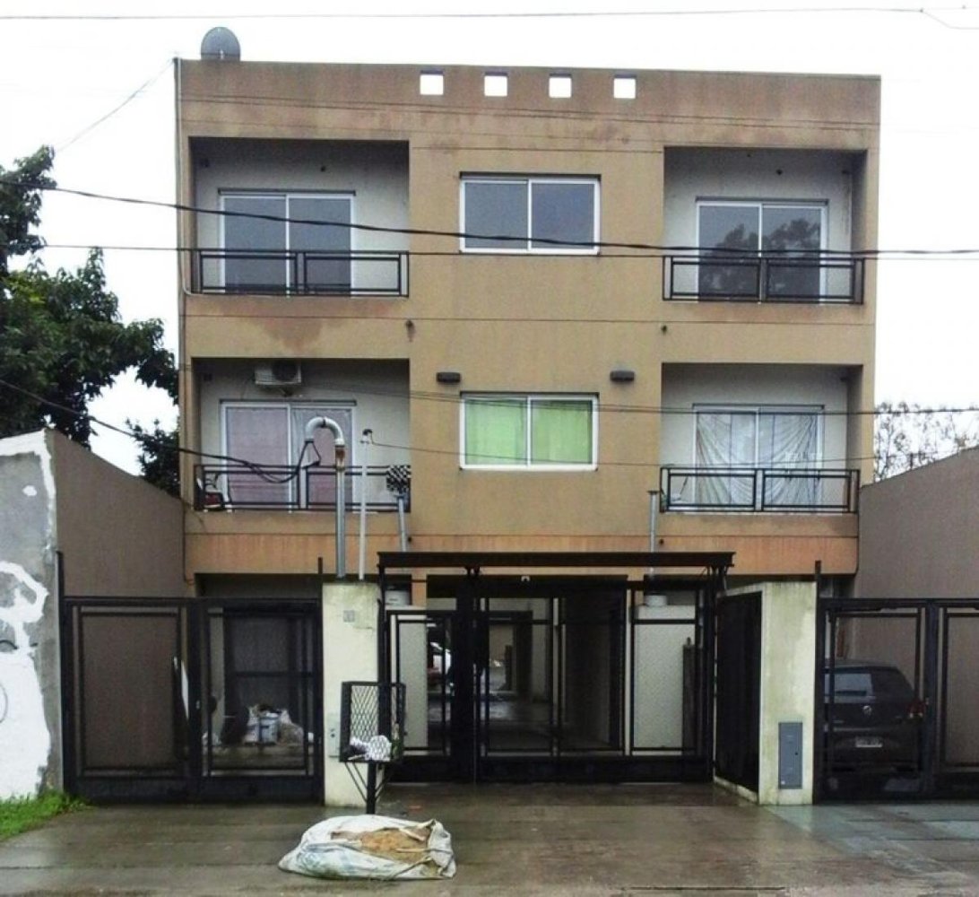 2 bedrooms Apartment in Moreno, Argentina No. 8060