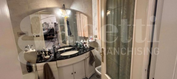 2 Schlafzimmer Wohnung in Naples, Italy, Nr. 69986 13