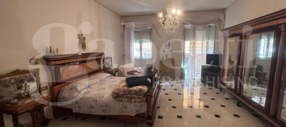 2 Schlafzimmer Wohnung in Naples, Italy, Nr. 69986 17