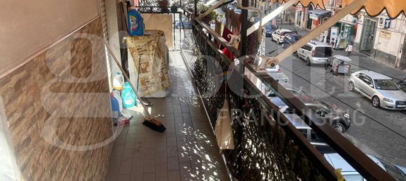 2 Schlafzimmer Wohnung in Naples, Italy, Nr. 69986 4