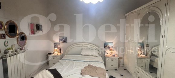 2 Schlafzimmer Wohnung in Naples, Italy, Nr. 69986 8