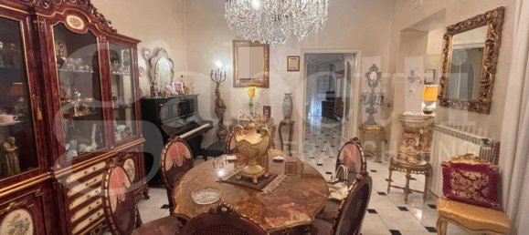 2 Schlafzimmer Wohnung in Naples, Italy, Nr. 69986 7