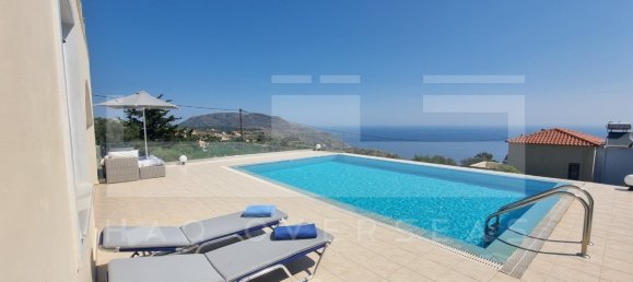 3 bedrooms Villa in Crete, Greece No. 375 2