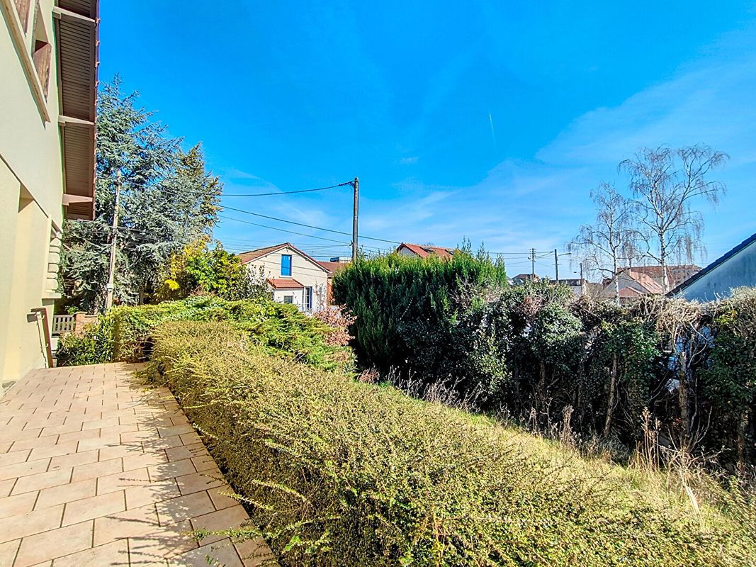 Дом с 3 спальнями в Дёй-ла-Барр, Франция № 128102