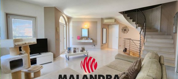 3 bedrooms Villa in Oleggio, Italy No. 325014 11