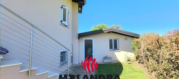 3 bedrooms Villa in Oleggio, Italy No. 325014 6