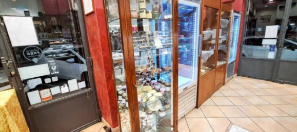 Imóvel comercial de 3 divisões em Turin, Italy N.º 157496 5