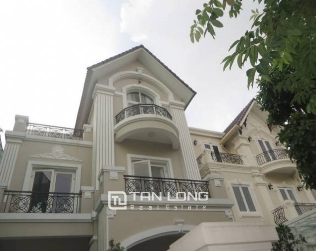 4 bedrooms Villa in Long Bien, Vietnam No. 2239