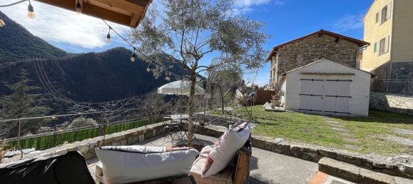 3 bedrooms House in Alpes-Maritimes, France No. 337030 2