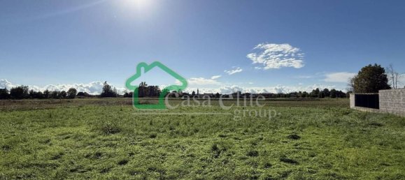 10 rooms House in Mairago, Italy No. 12674 10