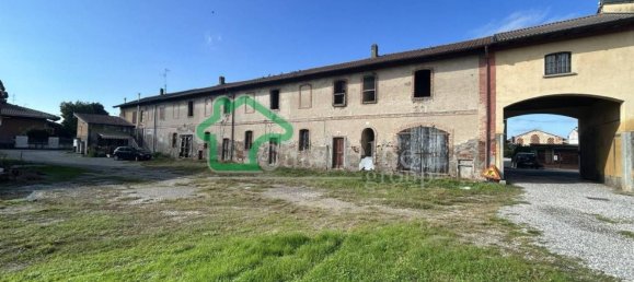 10 rooms House in Mairago, Italy No. 12674 11