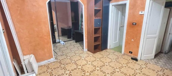 3 rooms Apartment in Genoa, Italy No. 116912 5