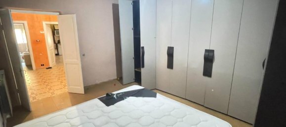 3 rooms Apartment in Genoa, Italy No. 116912 8