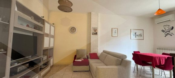 2 rooms Apartment in Foggia, Italy No. 21258 4