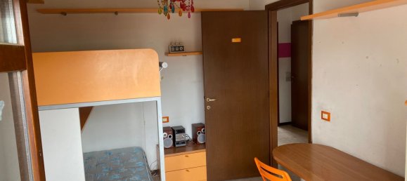 5 rooms Duplex in Prato, Italy No. 45963 14