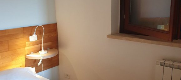 2 rooms Apartment in Ancona, Italy No. 302825 4