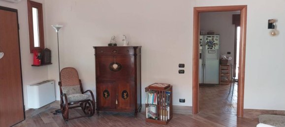 4 bedrooms Villa in Giugliano in Campania, Italy No. 273680 7