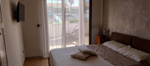 4 bedrooms Villa in Giugliano in Campania, Italy No. 273680 9