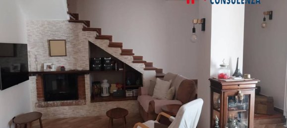 4 bedrooms Villa in Giugliano in Campania, Italy No. 273680 4