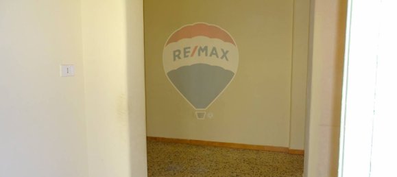 Квартира с 4 комнатами в Катания, Италия № 286400 14