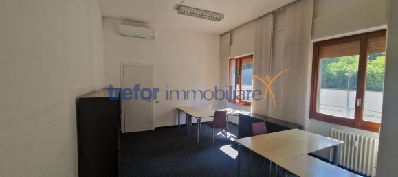 68m² Office in San Donato Milanese, Italy No. 359004 5