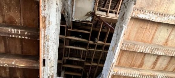 Studio in Nerondes, France No. 247710 4