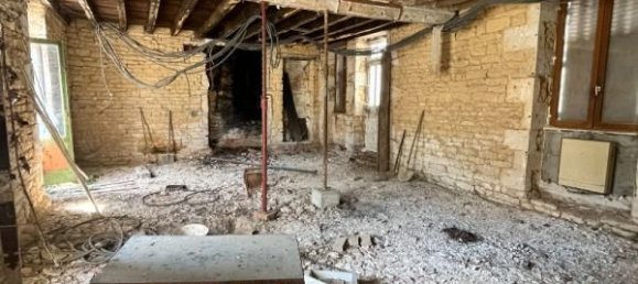 Studio in Nerondes, France No. 247710 3