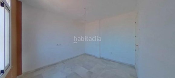 Apartamento de 3 dormitorios en La Duquesa, Spain No. 87773 32