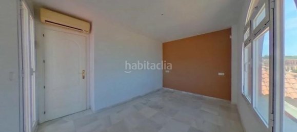 Apartamento de 3 dormitorios en La Duquesa, Spain No. 87773 24