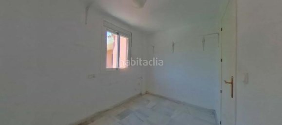 Apartamento de 3 dormitorios en La Duquesa, Spain No. 87773 35