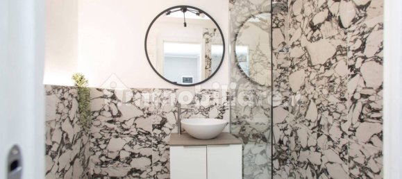 1 bedroom Apartment in Milan, Italy No. 240976 5