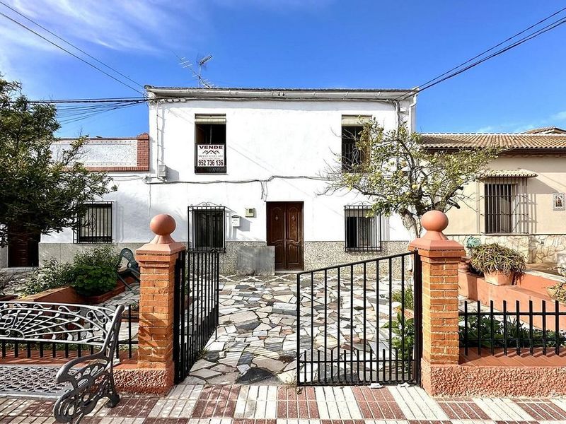 5 bedrooms Townhouse in Malaga, Spain No. 227428