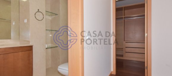 4 bedrooms Apartment in Vila Nova de Gaia, Portugal No. 49066 10