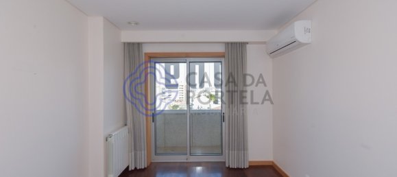 4 bedrooms Apartment in Vila Nova de Gaia, Portugal No. 49066 7