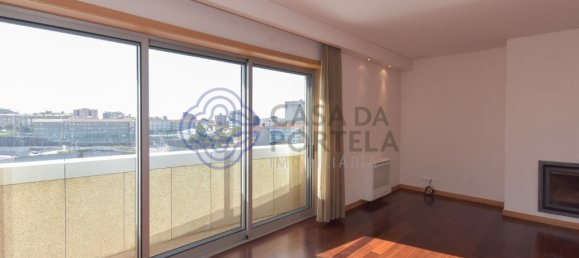 4 bedrooms Apartment in Vila Nova de Gaia, Portugal No. 49066 3