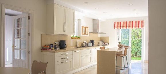 5 bedrooms House in Cadiz, Spain No. 29236 29