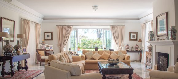 5 bedrooms House in Cadiz, Spain No. 29236 9