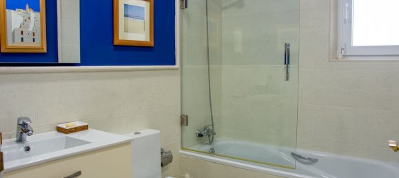 5 bedrooms House in Cadiz, Spain No. 29236 46