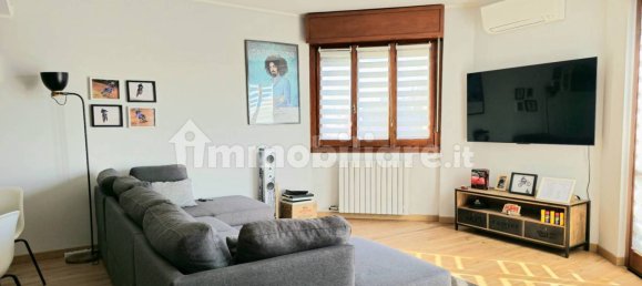 2 bedrooms Apartment in Cologno Monzese, Italy No. 64354 4