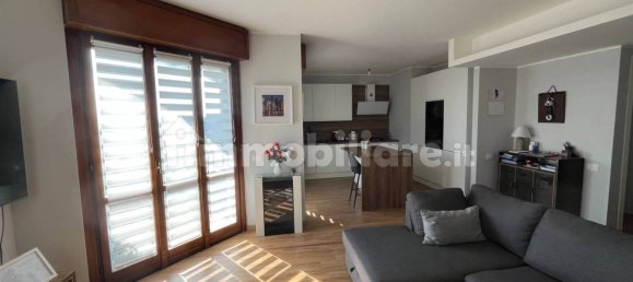 2 bedrooms Apartment in Cologno Monzese, Italy No. 64354 2
