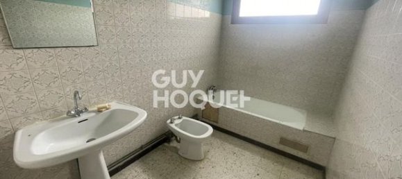 4 bedrooms House in L'Isle-Jourdain, France No. 307633 5