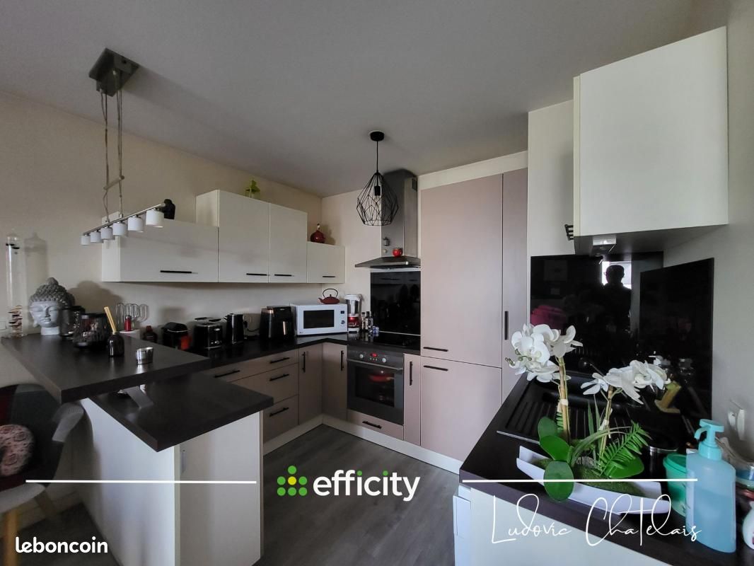 3 bedrooms Apartment in Rennes, France No. 331876