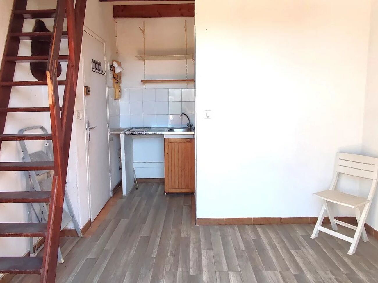 Studio in La Londe-les-Maures, France No. 289239