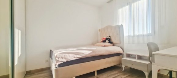 6 bedrooms House in Saint-Xandre, France No. 294642 16